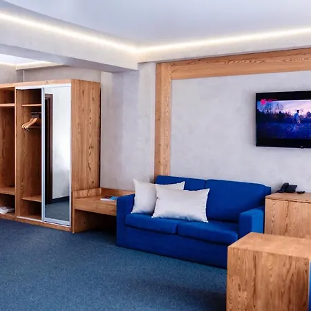 Iron Bridge ホテル